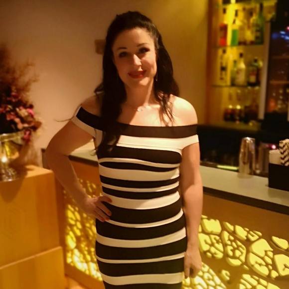 Meet your Posher, Karen - Picture 1 of 1